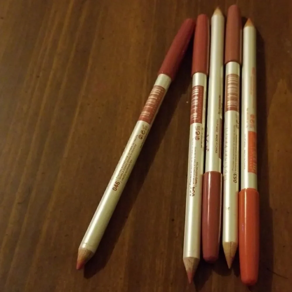 Lip liner